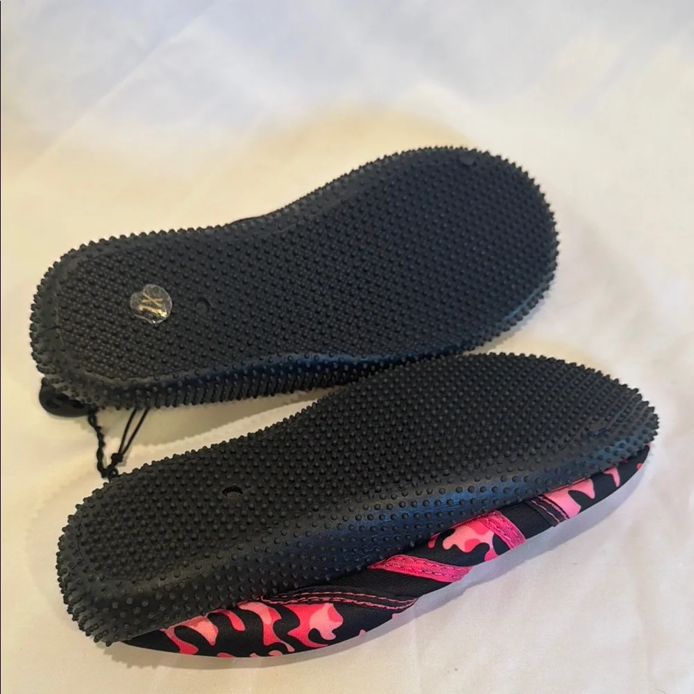 Kids‎ Pink Camo Water Shoes